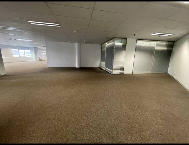 1,053M² OFFICE TO LET IN PARKTOWN